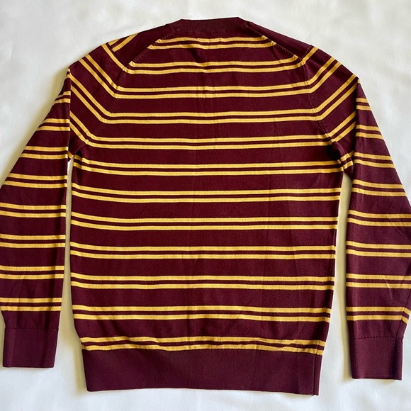 Abercrombie & Fitch Men’s V Neck Sweater Size Medium Burgundy Yellow Stripes - Picture 6 of 6